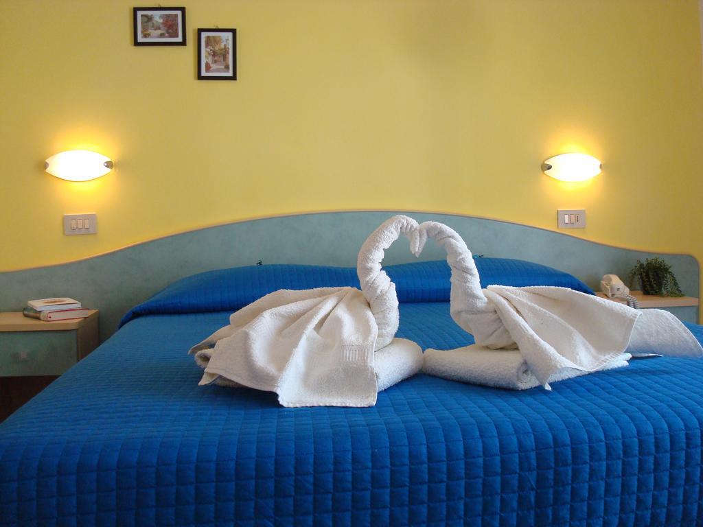 Hotel Villa Ersilia Rimini B&B Экстерьер фото