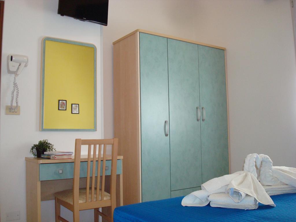 Hotel Villa Ersilia Rimini B&B Экстерьер фото