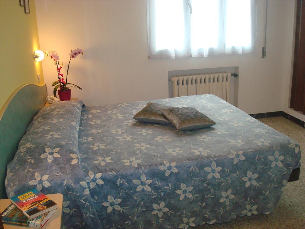 Hotel Villa Ersilia Rimini B&B Экстерьер фото